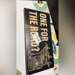 Hang sign (one for the road?